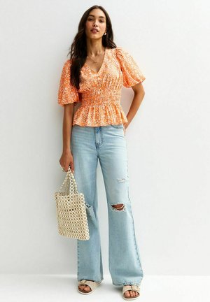 FLORAL SHIRRED WAIST  - Blouse - orange