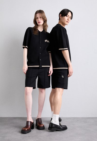Filling Pieces BERMUDA UNISEX - Shorts - black