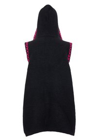 Svart huva poncho med rosa sömmar längs kanterna. Tillverkad av ett strukturerat tyg, med en lös passform och utan ärmar.