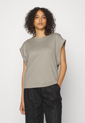 SUPIMA SLUB ROLL CUFF TEE - T-shirt - bas - maverick tan