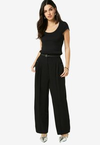 SLIM FIT SCOOP NECK STRETCH SHORT SLEEVE - T-shirt basic - black