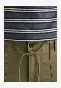 Ikke valgt, covert green