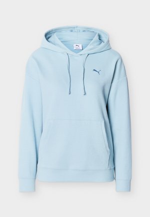 Světle modrá mikina Puma s kapucí, přední klokaní kapsou, stahovací šňůrkou na kapuci, žebrovanými lemy na rukávech a malým logem Puma na hrudi.