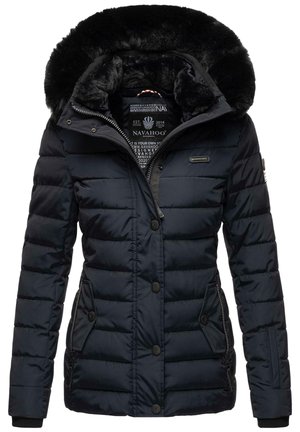 Doudoune d'hiver bleu foncé avec grande capuche bordée de fourrure noire, fermeture devant par boutons et fermeture éclair, deux poches zippées avec rabats à boutons.