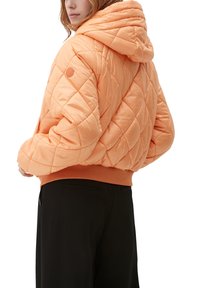 QS MIT KAPUZE - Winterjas - mango