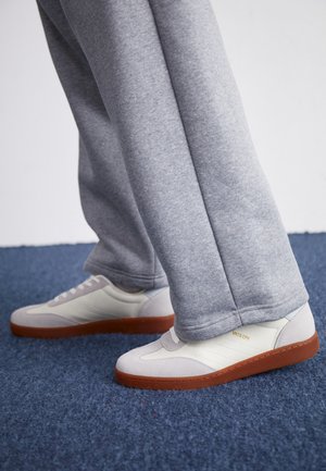 VM78 CPH PL UNISEX - Baskets basses - marshmallow