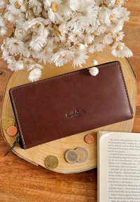 Gusti Leder PATRICIA - Wallet - dark brown
