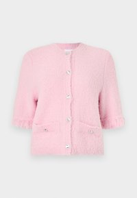 Ροζ πλεκτή ζακέτα με κοντά μανίκια, στρογγυλή λαιμόκοψη, ασημένια κουμπιά και δύο εμπρόσθιες τσέπες με αγώγιμο εξάρτημα στο ίδιο χρώμα. Υφή με ανάγλυφη επιφάνεια.