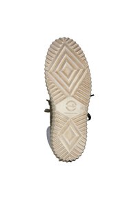 Suela de goma de color claro con patrón en zigzag y acentos en forma de diamante; presenta una impresión de logotipo y una superficie texturizada para mayor agarre.