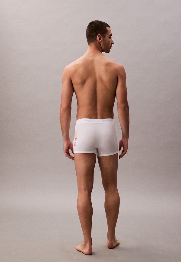 PRIDE MARC HUNDLEY VIVA LOVE TRUNK - Trunks2