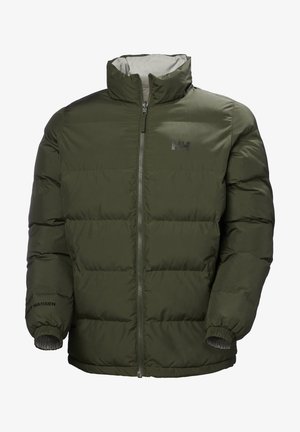 Olivově zelená péřová bunda s vysokým límcem, předním zipem, elastickými manžetami a polstrovaným designem. Obsahuje logo na hrudi a vroubkované vnitřní podšívání.
