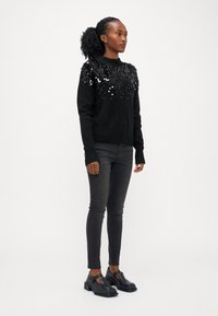 ONLY Petite ONLALBA SEQUINS HIGH NECK  - Maglione - black