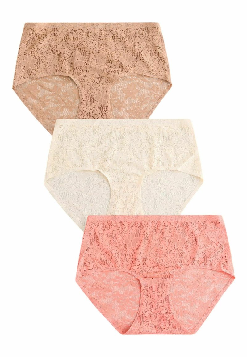 Trei perechi de chiloti tip hipster din dantelă: unul nude, unul crem și unul coral. Model floral din dantelă cu textură fină și design cu talie medie.