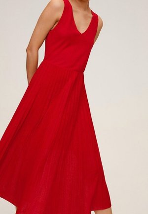 Maxi šaty - red
