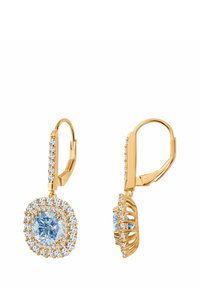 Złote kolczyki z kwadratowym, jasnoniebieskim kamieniem w centrum, otoczonym wieloma małymi, przezroczystymi kamieniami, o eleganckim kształcie koła.