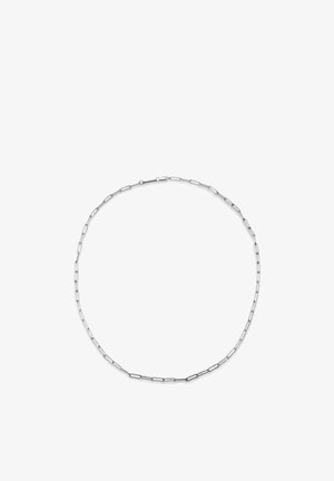 Sølvkjede med forlengede ovale lenker arrangert i en sirkel på hvit bakgrunn, med en liten lås.