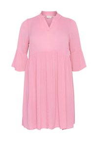 Robe rose, longueur genou, avec un col haut, des manches évasées et une taille froncée. Confectionnée en tissu léger, présentant une texture subtile.