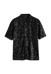Schwarzes T-Shirt mit kurzen Ärmeln, das mit Pailletten bedeckt ist, mit einem Kragen und einem lässigen Schnitt. Die Textur ist glänzend und reflektierend mit einem einheitlichen Muster.