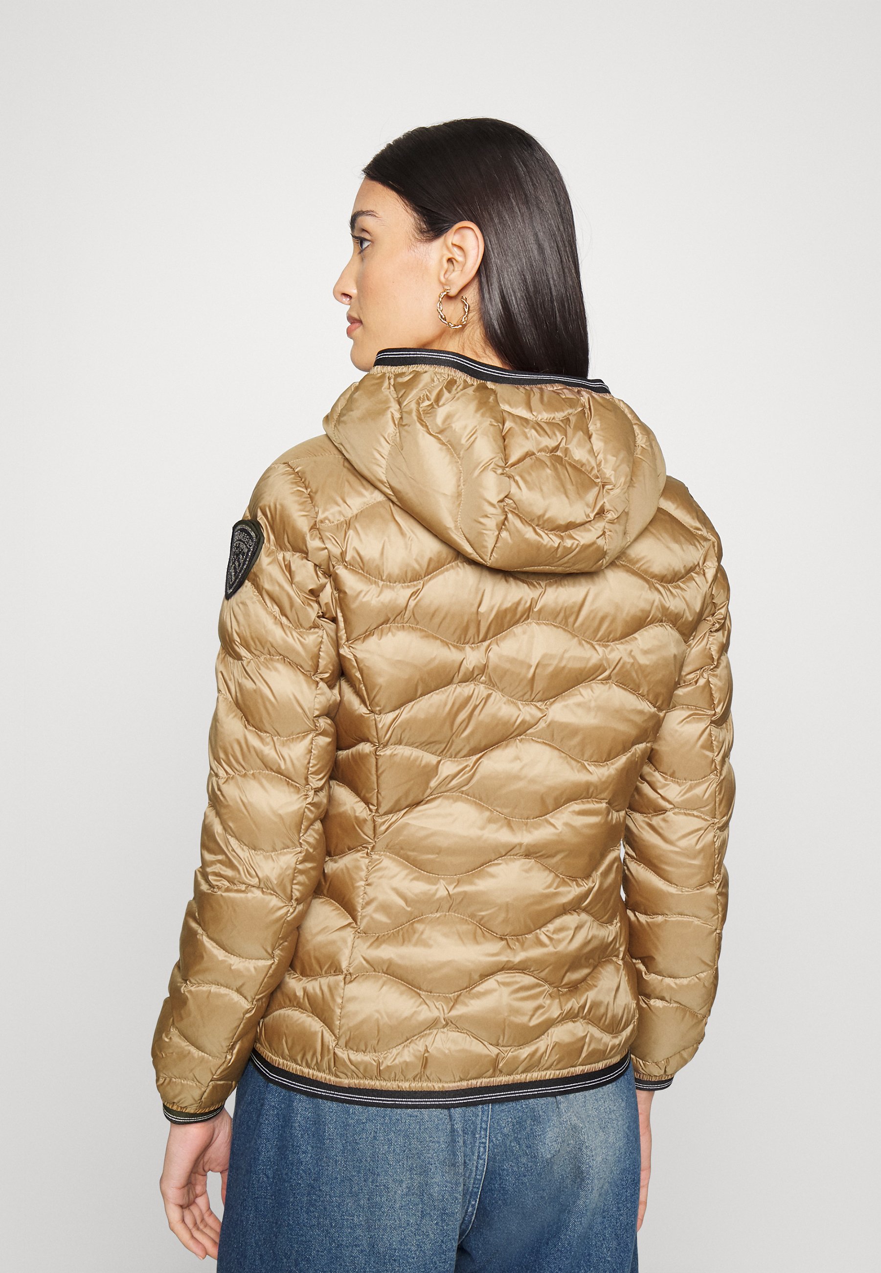 chaqueta sparrow desigual