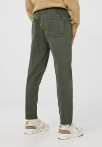 Terranova Jeans Tapered Fit - salvia