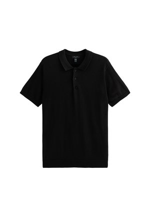 Camiseta polo negra de manga corta hecha de una tela suave, con un cuello clásico, tapeta de tres botones y un dobladillo recto.