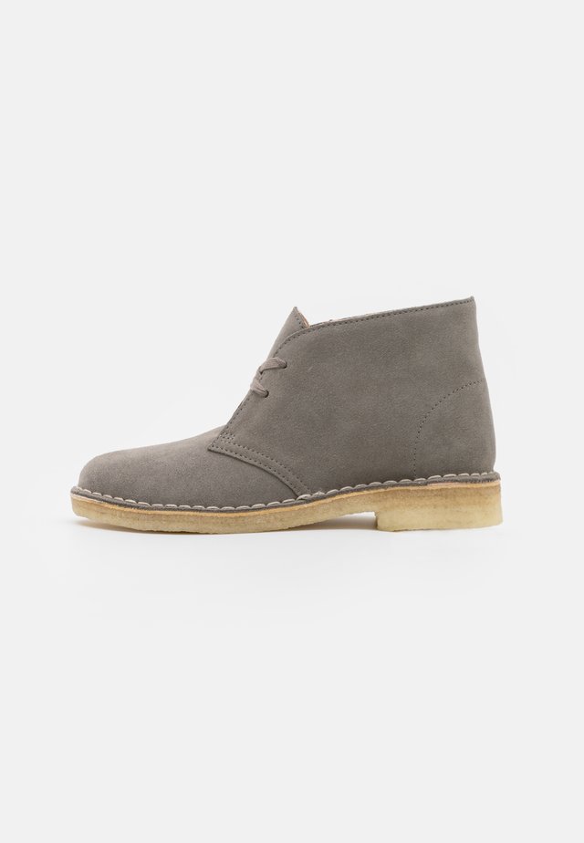 DESERT BOOT - Sznurowane obuwie sportowe - sage