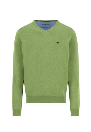 Maglione verde chiaro a maniche lunghe con scollo a V, polsini e orlo a coste, con un piccolo logo ricamato blu scuro sul petto a sinistra.
