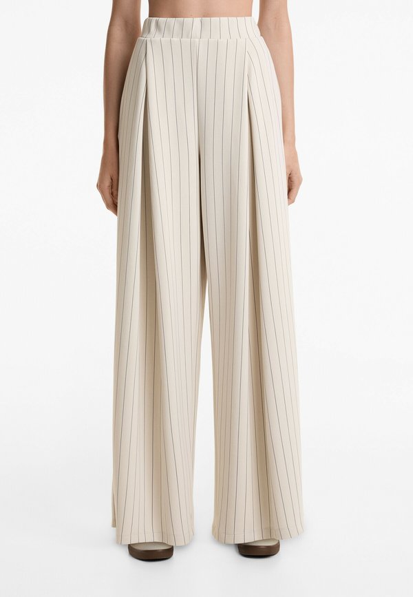 SOFT-TOUCH PINSTRIPE - Stoffhose - stone