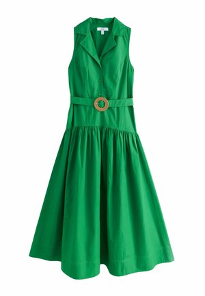 Mouwloze groene midi-jurk met brede kraag, knoopsluiting aan de voorkant, geplooide rok en bijpassende riem met ronde geweven gesp.