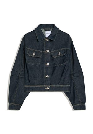 Jachetă scurtă din denim bleumarin închis, cu mâneci lungi, nasturi în față și două buzunare cu nasturi pe piept.