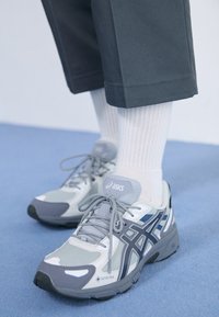 Unausgewählt, piedmont grey/metropolis
