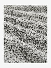 Geselecteerd, white black structure mix