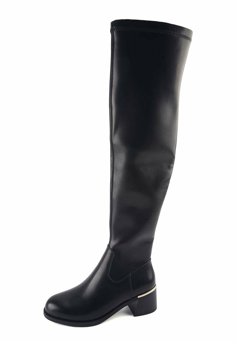 Botte noire en cuir montant jusqu’au genou, avec un petit talon carré et une bordure dorée décorative sur le bord du talon.