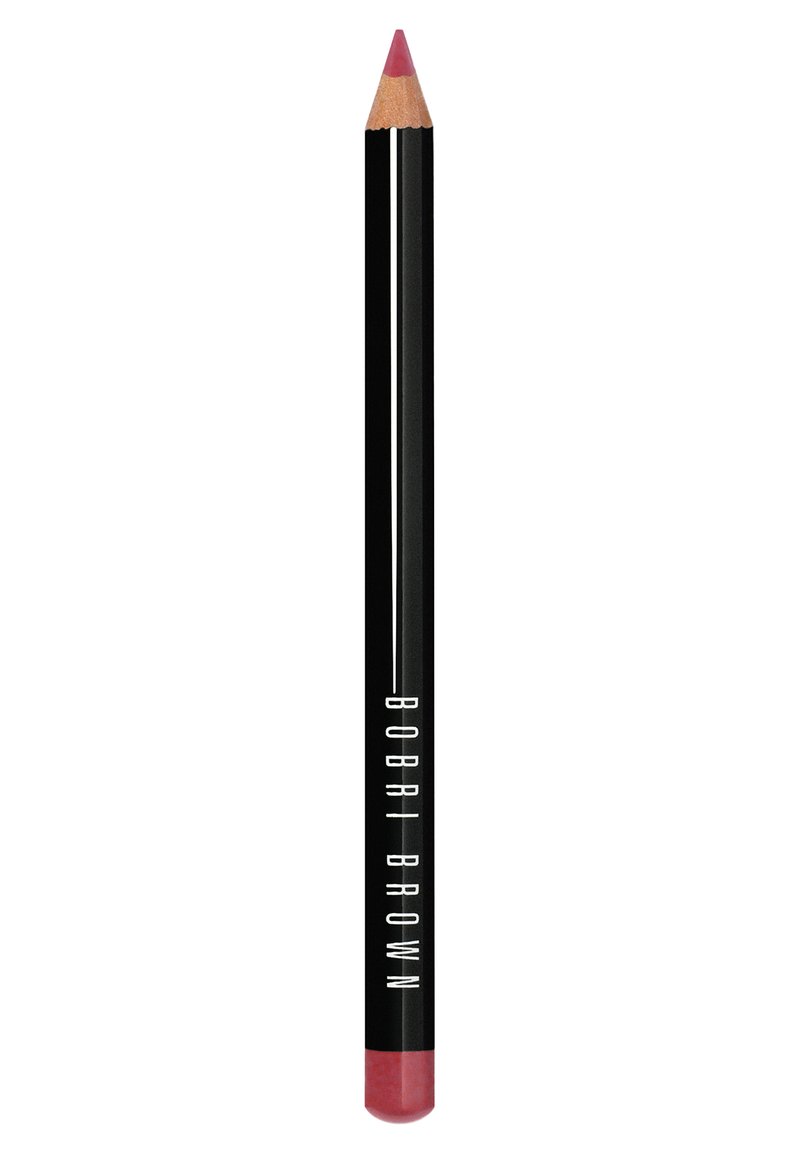 Matita per labbra con punta appuntita, custodia nera e base rosa lucida. Presenta lettering bianco del marchio lungo il lato.