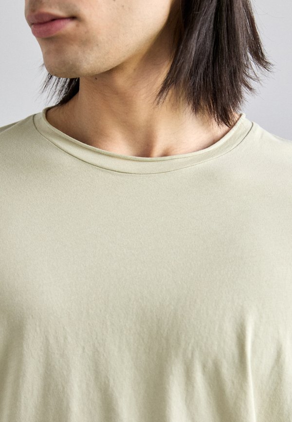 ROLL NECK TEE - Basic T-shirt - faded moss2