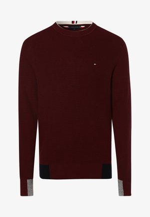 Bordeauxrode gebreide trui met een geribbelde structuur. Voorzien van een ronde hals, contrasterende grijze accenten aan de manchetten en een klein logo op de borst.