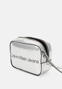 Calvin Klein Jeans Borsa a tracolla - silver-coloured