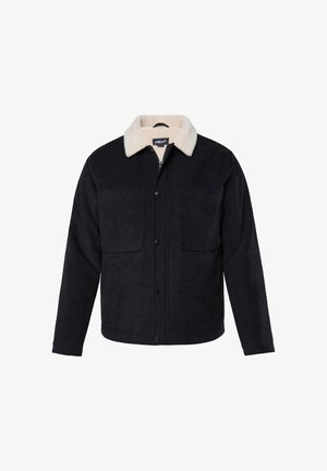 Marineblaue Jacke mit einem weichen cremefarbenen Sherpa-Kragen, Knopfverschluss vorne, zwei großen Brusttaschen und einer strukturierten Stoffoberfläche.