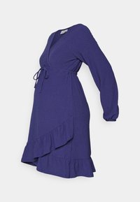 Fialové zavinovací šaty s dlouhými rukávy, strukturovaná tkanina, nastavitelné zavazování v pase a zdobený lem.