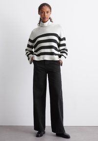 Marc O'Polo GESTREIFTER ROLLKRAGEN - Strickpullover - stripe light granite melange