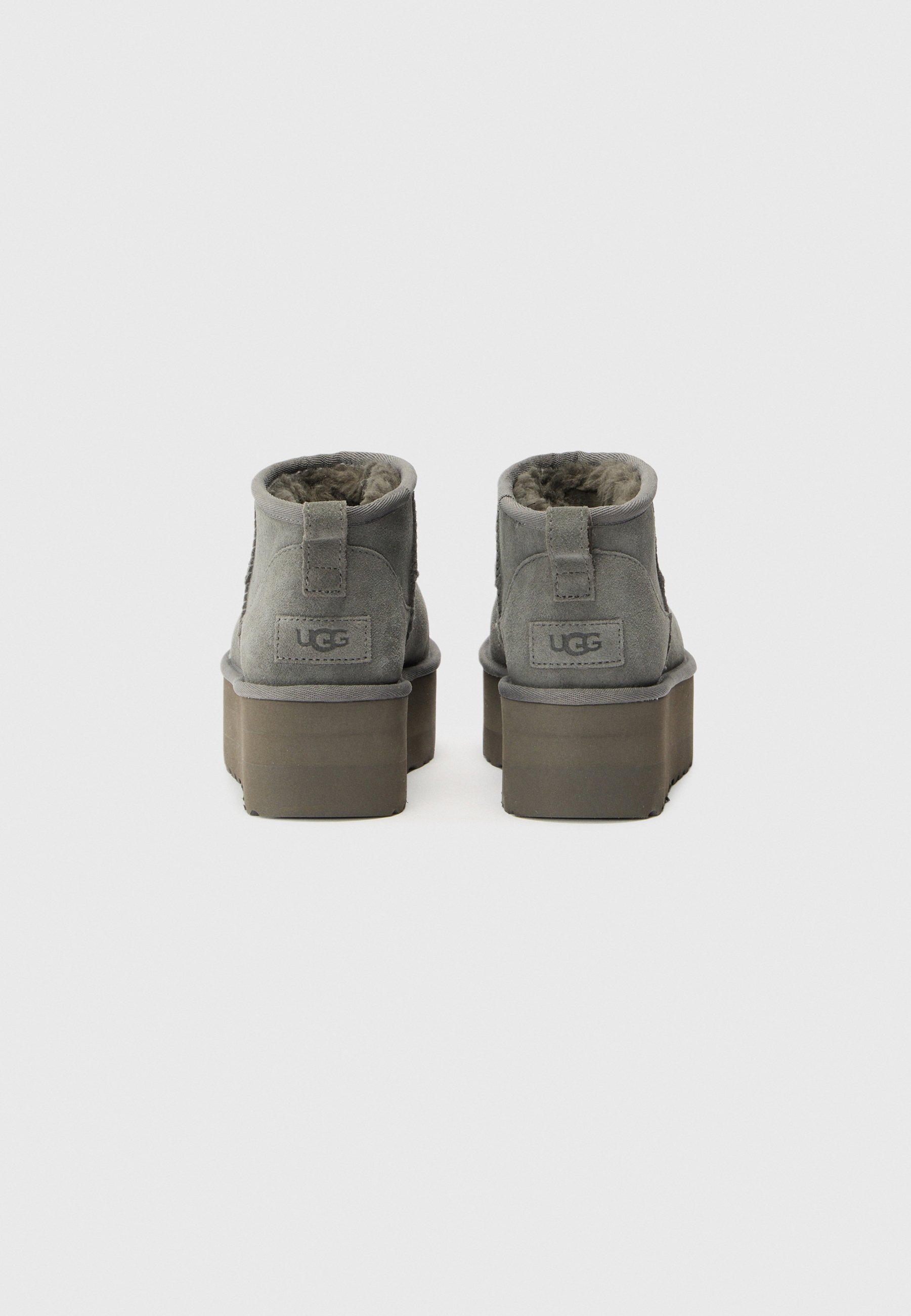 UGG CLASSIC ULTRA MINI PLATFORM - Enkelkaarsjes - charcoal/grijs
