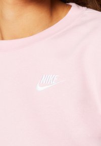 Nike Sportswear Mikina - pink