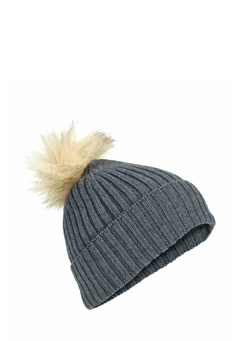 Berretto a coste grigio scuro con pompon in pelliccia sintetica beige sulla parte superiore.