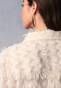 Next REGULAR FIT - Nööpidega pluus - ecru