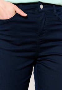 LolaLiza HIGH WAIST - Shorts vaqueros - navy basic