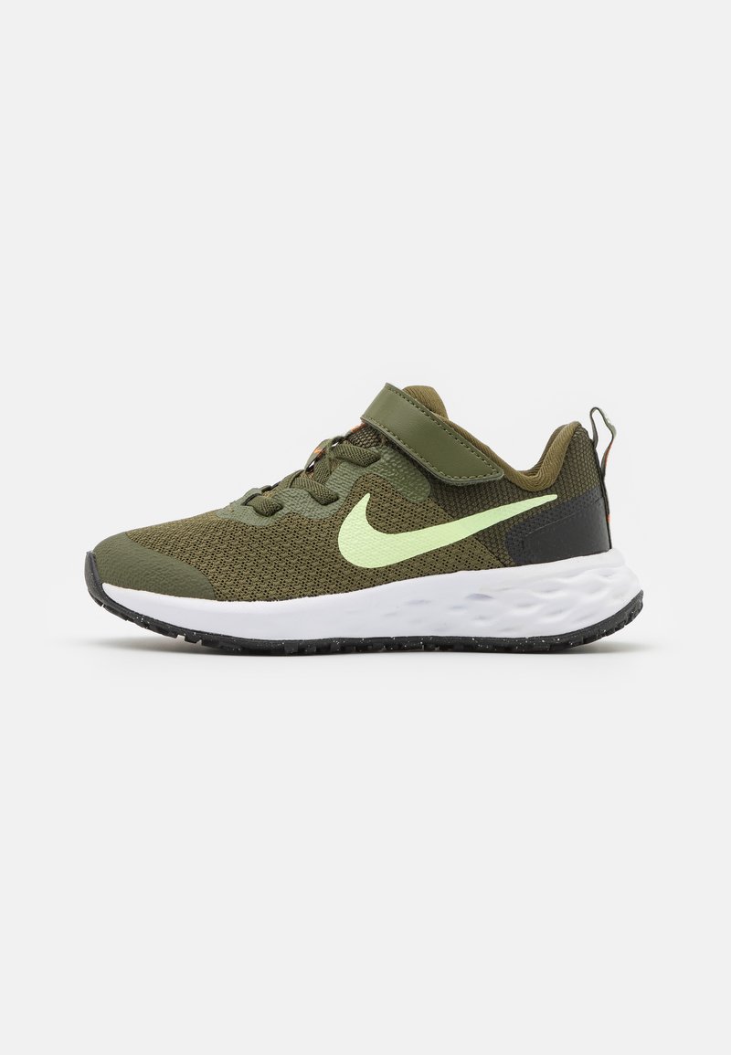 Nike Performance NIKE REVOLUTION 6 (PSV) - Sapatos para corrida em estrada - rough green/barely volt/black/total orange