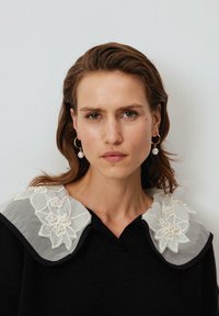 Touché Privé Pullover - black