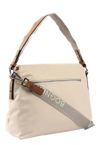 Sac en nylon beige avec une poche avant zippée, des accents en cuir marron, et une large sangle grise ornée d'un logo clair.