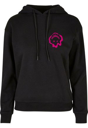 Crna dukserica od mekog materijala, s prednjim džepom, kapuljačom na vezanje i ružičastim grafičkim dizajnom na lijevom dijelu prsnog koša.