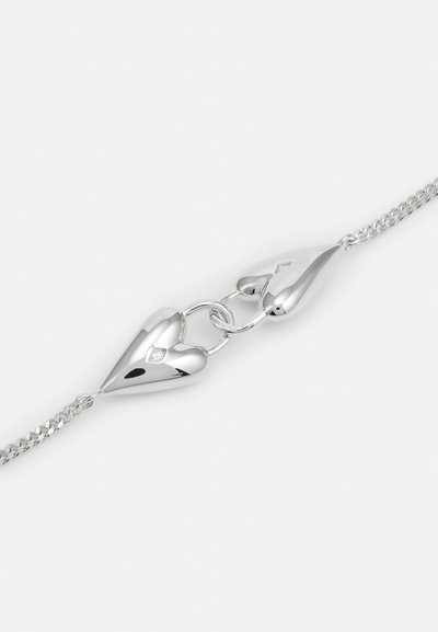 Avgvst TWO HEARTS BRACELET WITH A KEY - Armband - silver-coloured